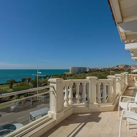 Σπίτι διακοπών Youcca // Belharra With Swimming Pool And Jacuzzi In *